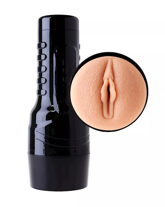 Nood Vagina Masturbator in Casing - Realistic